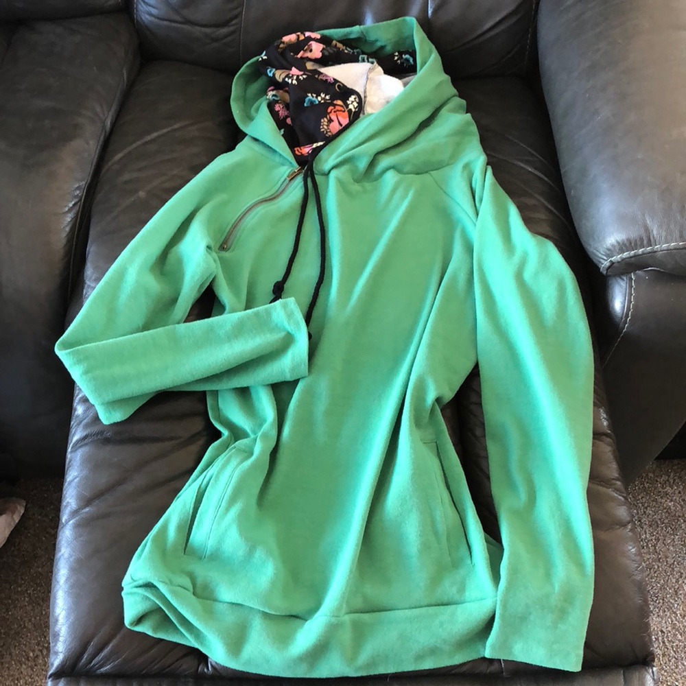 Sweatshirt